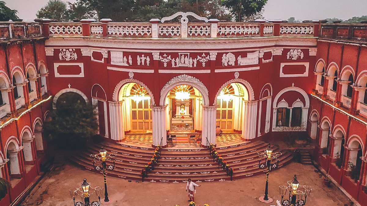 Thakur Dalan of Itachuna Palace